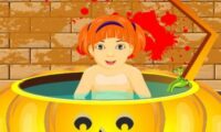 Little Baby Halloween Bathing